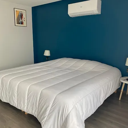 Maison 3 Chambres, 3 Sdb, Terrasse, Piscine, * Meyrie