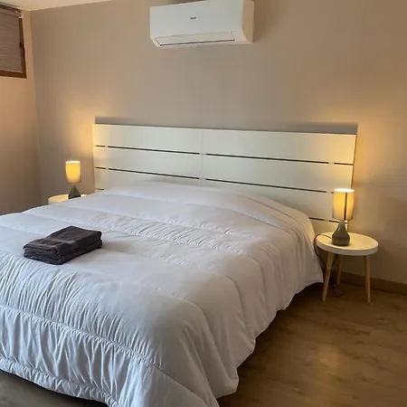 Maison 3 Chambres, 3 Sdb, Terrasse, Piscine, Meyrie